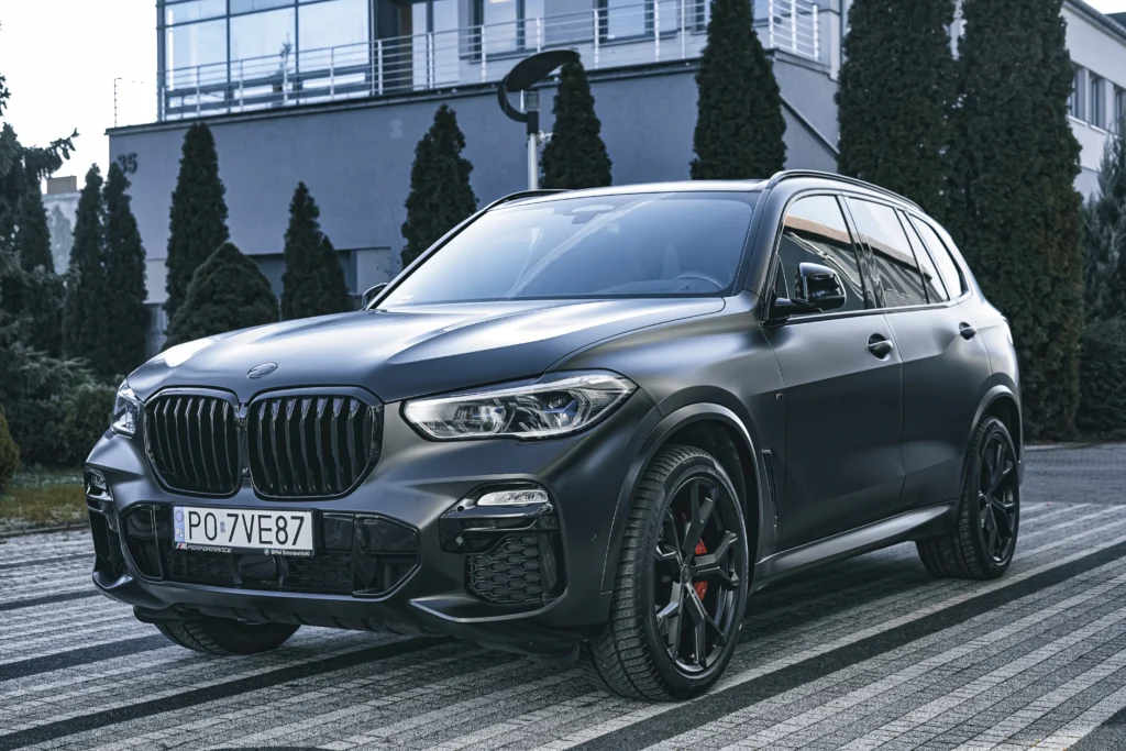 BMW X5 – zmiana koloru z wnękami